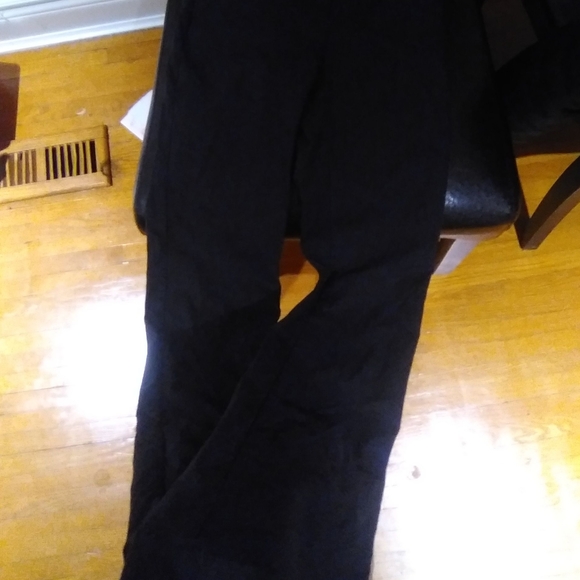 Reitmans Iconic Bootcut Pants in Black - Picture 1 of 1